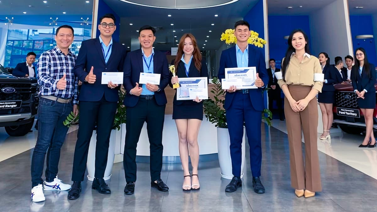 Vinh danh Tư Vấn Bán Hàng Xuất Sắc 1